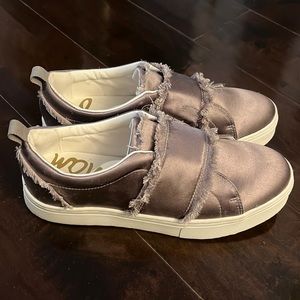 Sam Eldeman Size 8.5 grey shoes